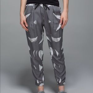 Lululemon City Jogger Backspin Stroke size 8 grey